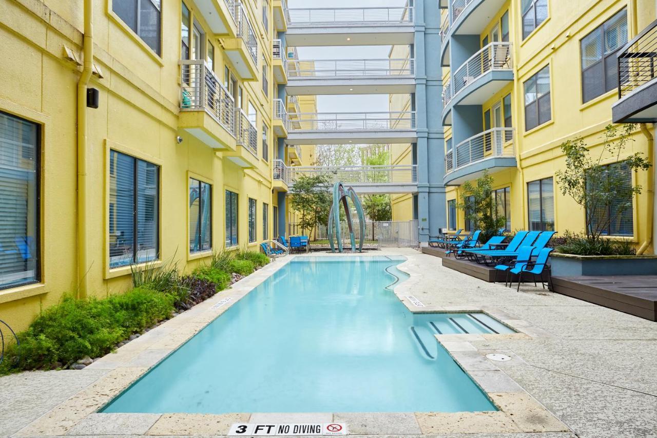 Sonder At Crescent Aparthotel Austin Exterior photo