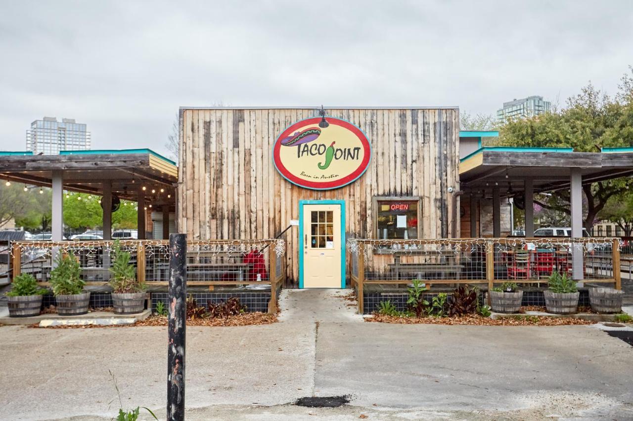 Sonder At Crescent Aparthotel Austin Exterior photo
